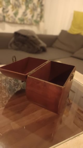 Cofre redondo de madera