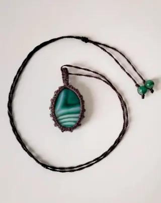 Collana macramè agata verde striata