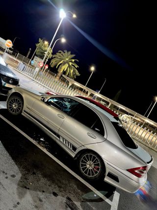 Mercedes-Benz Clase E 2001