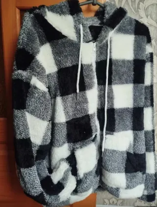 Chaqueta cuadros blanco y negro