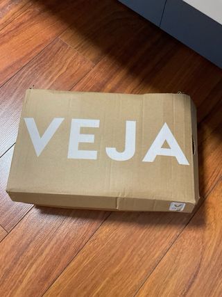 Zapatillas Veja Hombre Blancas y Negras