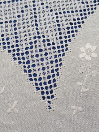 Colcha antigua Lagartera hecha a mano