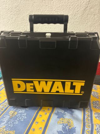 Taladro Percutor Dewalt 18V DC988