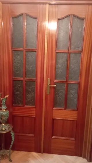 Puertas de madera con cristal