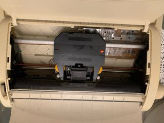 Máquina de escribir Olivetti Linea 101