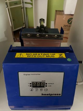 Máquina para sublimar tazas azul