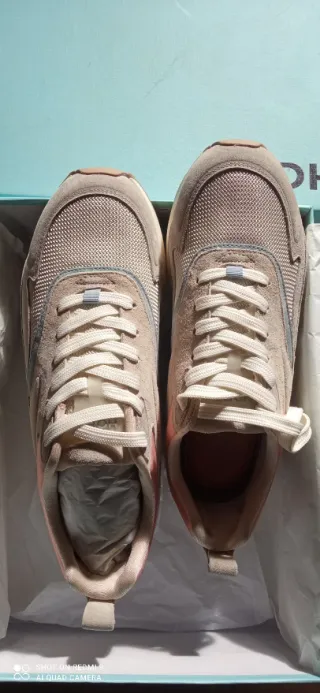 Zapatillas deportivas beige y rosa