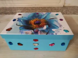 Scatole decorate a mano