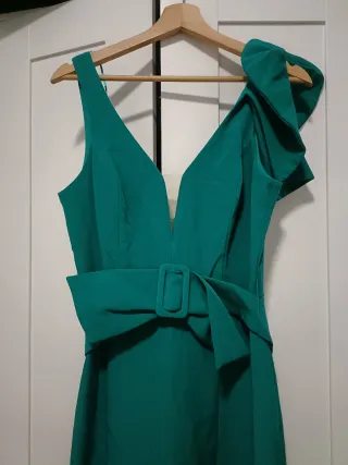 Vestido de fiesta verde azulado con cinturón