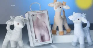 Muñeca de trapo con vestido rosa