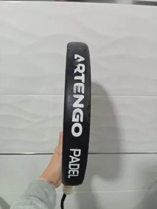 Pala de padel Artengo PR700