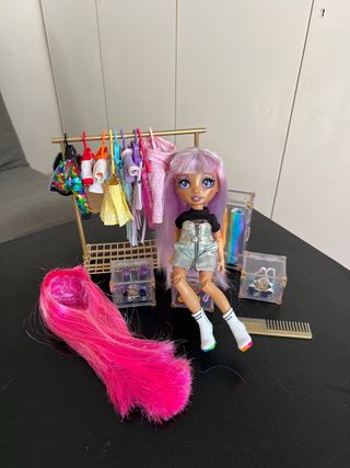 Muñeca Rainbow High Avery Styles