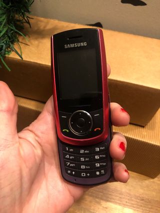 Cellulare Samsung Vintage fucxia e nero