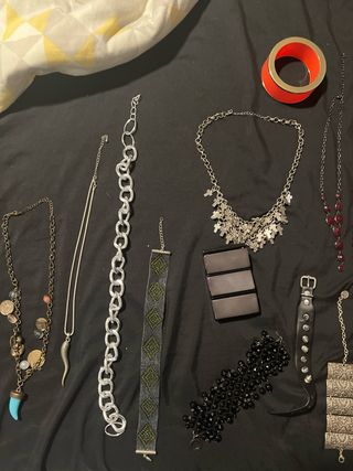 Lote Joyería Retro Colgantes y Pulseras