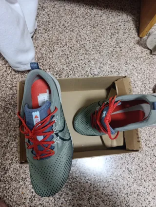 Zapatillas Nike Trail React Verdes y Rojas nuevas