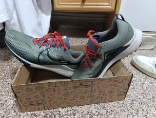 Zapatillas Nike Trail React Verdes y Rojas nuevas