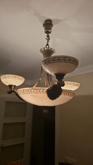 Lámpara de techo de alabastro y metal