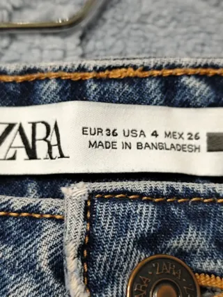 Vaqueros rectos Zara azules
