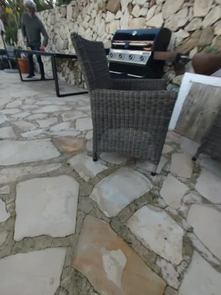 Mesa 1.60x1m y 8 Sillas