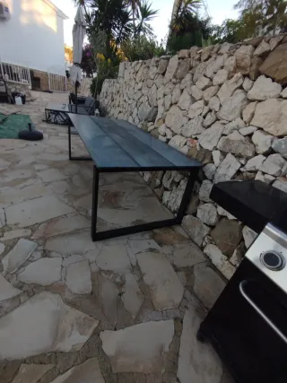 Mesa 1.60x1m y 8 Sillas