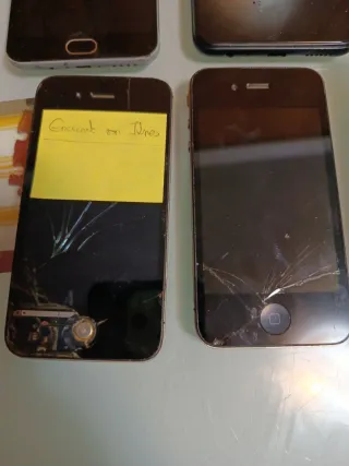 2 iPhone 4s negros para piezas