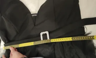 Vestido negro tul asimétrico