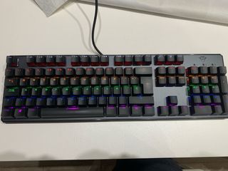 Teclado Gaming Asta Negro