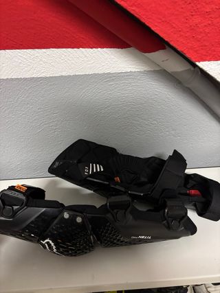 Rodilleras enduro Fox Titan Pro D3O TALLA S/M