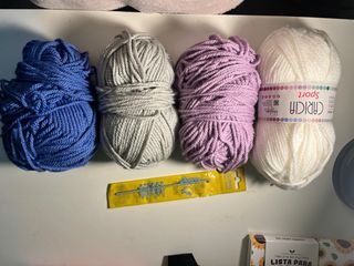 Set de crochet y lanas