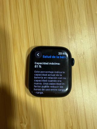 Apple Watch Series 7 Nike