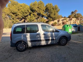 Peugeot Partner Outdoor tepee 2012