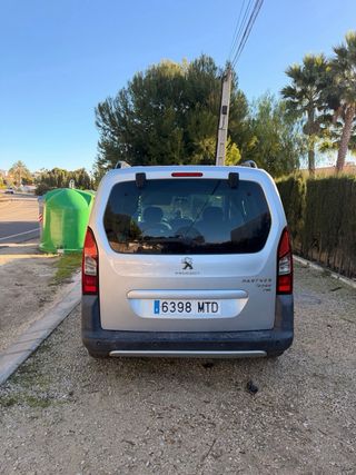 Peugeot Partner Outdoor tepee 2012