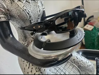 Straight Jacket ll Oakley Polished Black Original.