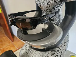 Straight Jacket ll Oakley Polished Black Original.