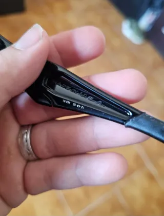 Straight Jacket ll Oakley Polished Black Original.