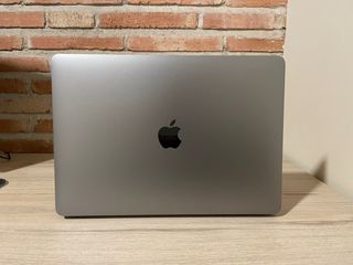MacBook M1 Space Gray - Buen estado