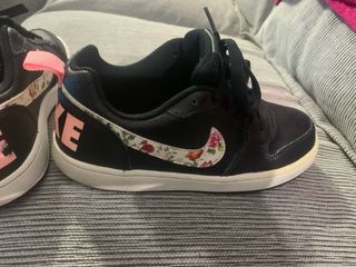 Zapatillas Nike Court Borough Negras y Rosas