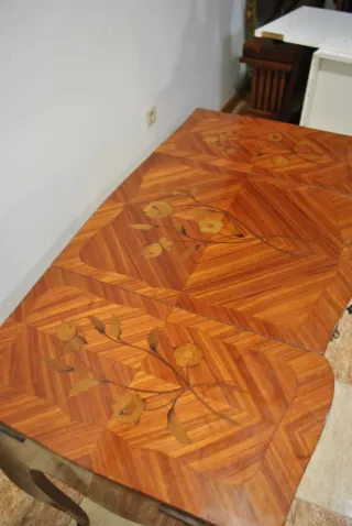 Antiguo Tocador de madera Luis XV con marquetería
