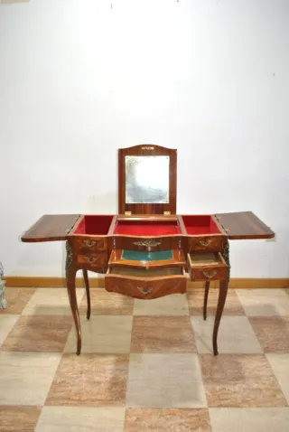 Antiguo Tocador de madera Luis XV con marquetería