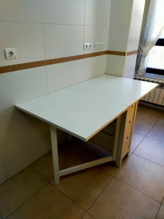 Mesa de cocina extensible Ikea blanca