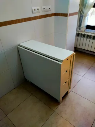 Mesa de cocina extensible Ikea blanca