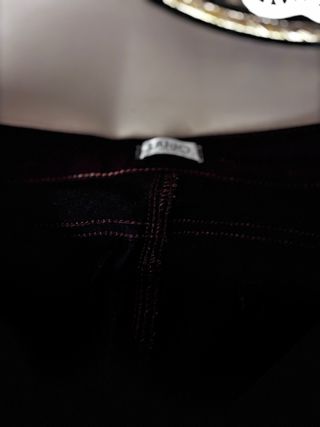 Pantalones negros con pedrería