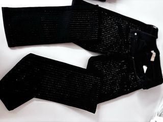 Pantalones negros con pedrería
