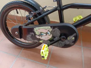 Bicicleta infantil Btwin 16 negra y verde