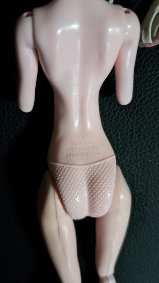 Monster High draculaura dead tired