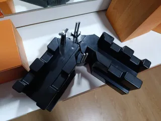 Caja de ingletes negra