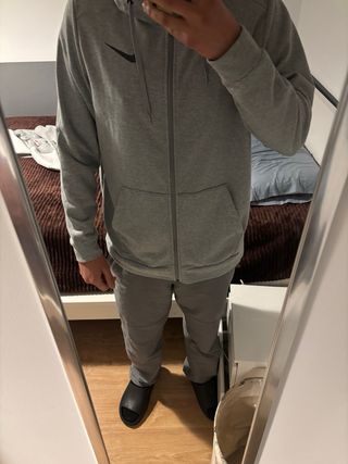 Sudadera Nike Sportswear Gris