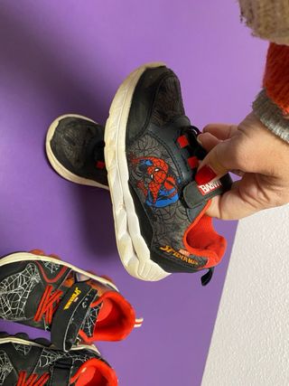 2 pares deportivas niño Spiderman Marvel  26/27