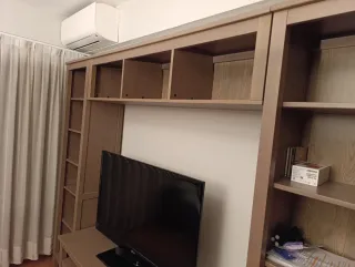 Mueble Salón Puente y Mesa TV IKEA. Modelo Hemnes