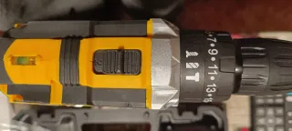 Taladro Percutor 21V MAX